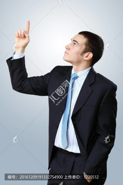年輕商人做演講
