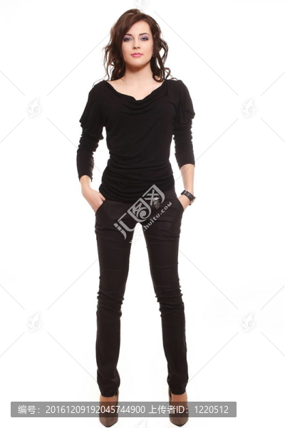 年輕美麗性感的黑發(fā)微笑時尚女人白色隔離全長