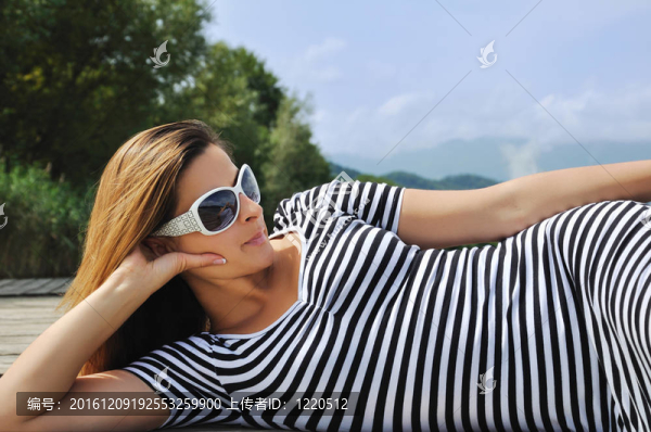有吸引力的女人肖像