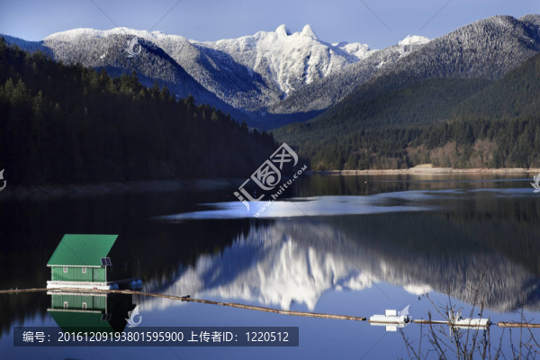 金蘭水庫湖綠色建筑大壩雪獅子雪山溫哥華不列顛哥倫比亞西北太平洋