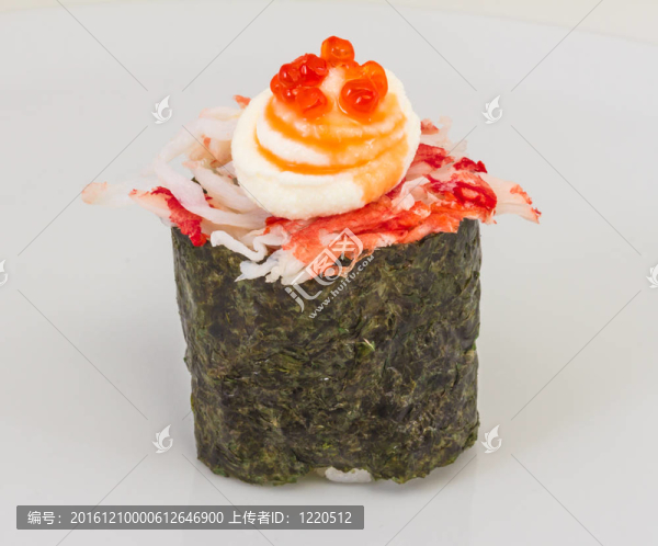 蟹與蟹蝦壽司給孤立在白色背景片