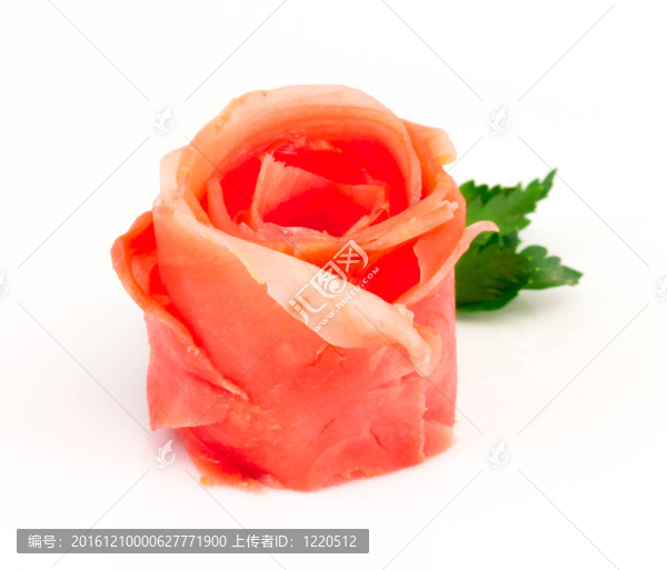 腌姜孤立在白色背景