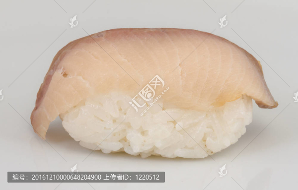 一個年輕的黃獅魚壽司特寫