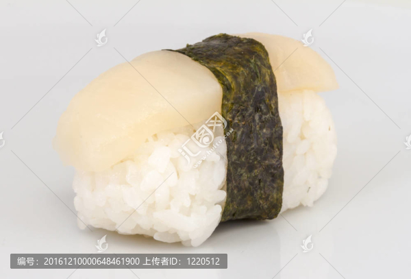 壽司hotate片扇貝孤立在白色背景