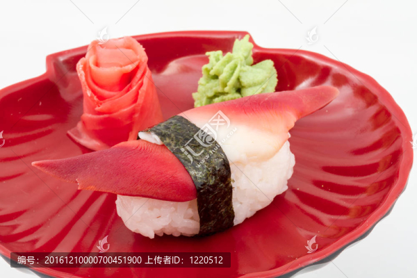 Hokkigai,Mollusc,sushi在白色背景