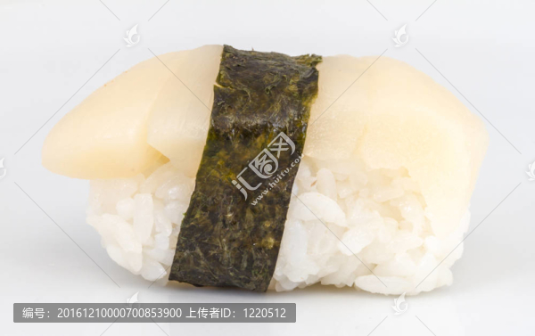 壽司hotate片扇貝孤立在白色背景