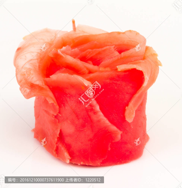 腌姜孤立在白色背景