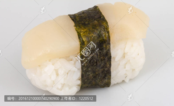 壽司hotate片扇貝孤立在白色背景