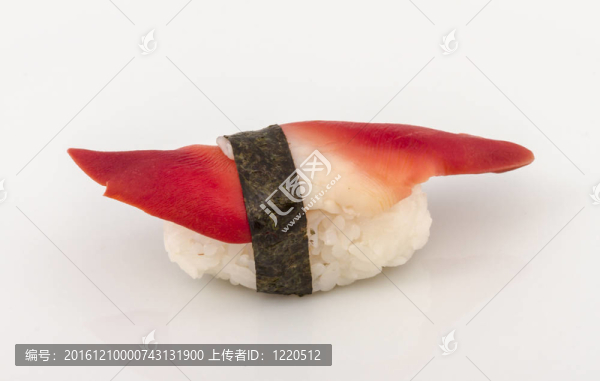 Hokkigai,Mollusc,sushi在白色背景