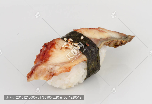 鰻魚壽司。白色隔離。