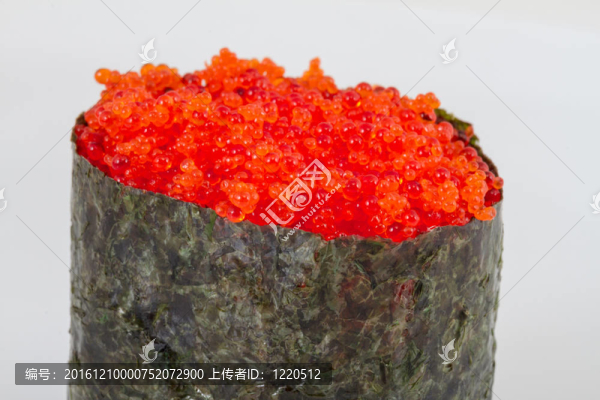 有一魚(yú)魚(yú)子醬孤立在白色背景的粟實(shí)