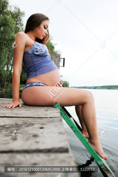 懷孕的女人