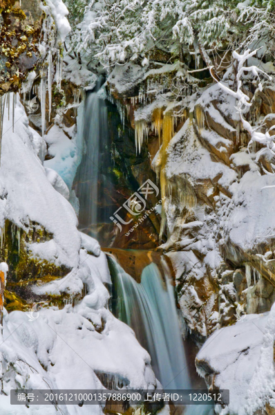 冬天的Christine,Falls