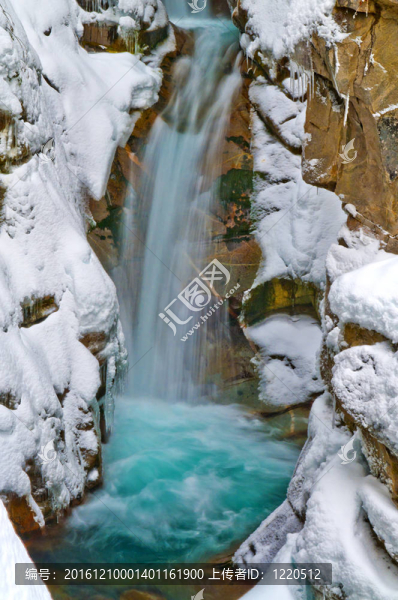 冬天的Christine,Falls
