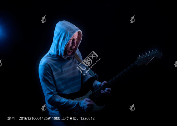 人彈吉他