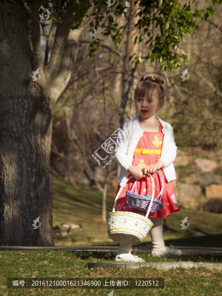 幼兒在復(fù)活節(jié)彩蛋狩獵