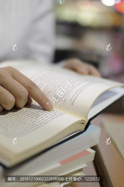 學生閱讀的書