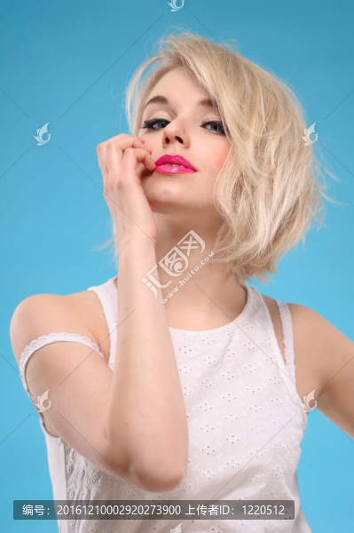 性感金發(fā)女人