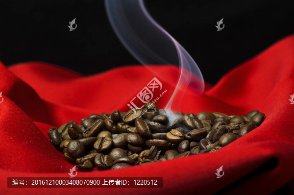 蒸咖啡豆靠近紅絲