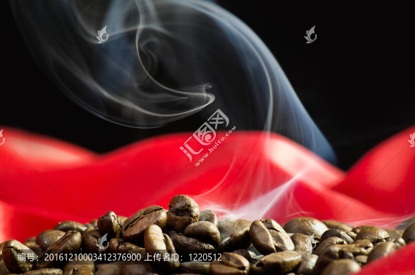 蒸咖啡豆靠近紅絲
