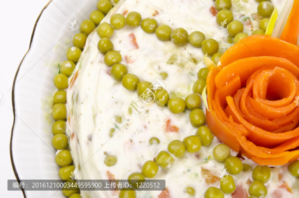 隨著沙拉醬蔬菜沙拉油