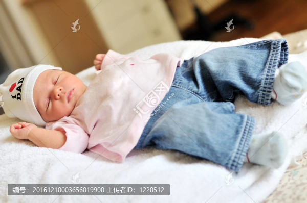 可愛的新生兒