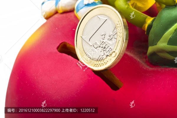 錢柜紅色的歐元硬幣