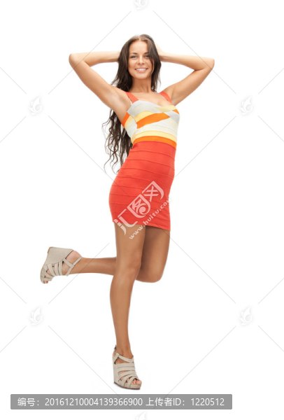 穿著優(yōu)雅的可愛女人