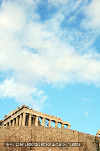 在阿克羅波利斯的ATHENS神廟；
