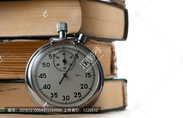 一堆舊書和秒表