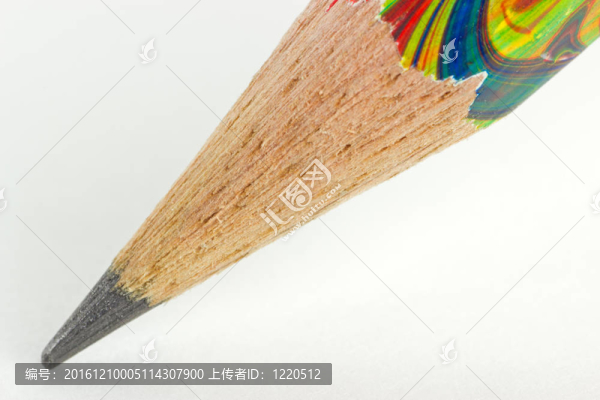 彩色鉛筆的石墨白色隔離