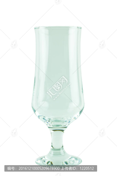 虛高的透明酒杯白色隔離