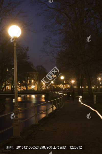 公園的夜晚
