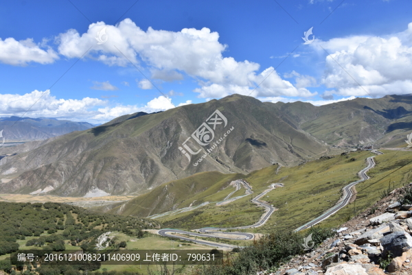 絲帶一樣的公路