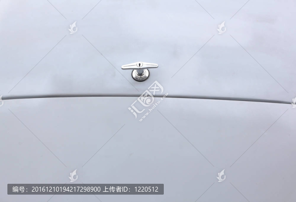 經(jīng)典汽車后備箱。