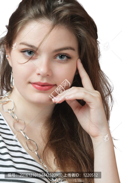 年輕漂亮的女人