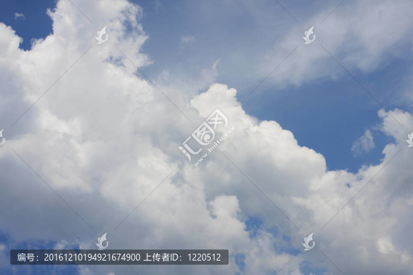 天空中的云