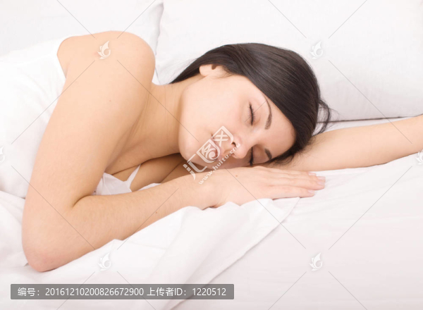 睡覺的女人