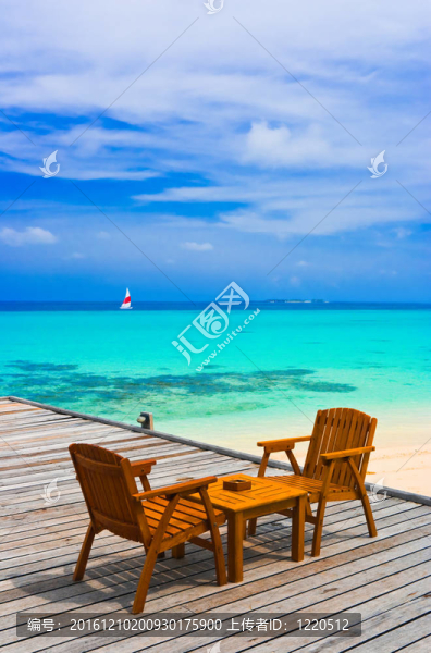 海灘上的咖啡館