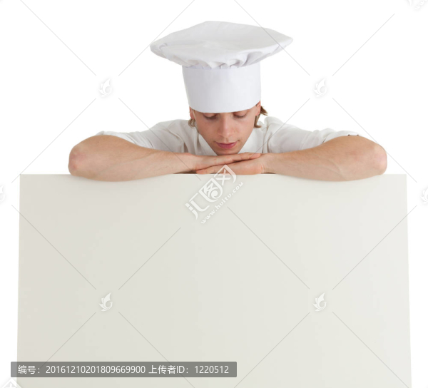 男廚師在白色制服和帽子與剪貼板