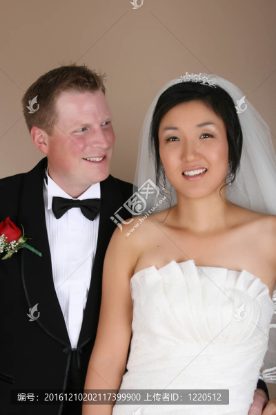 新婚夫婦