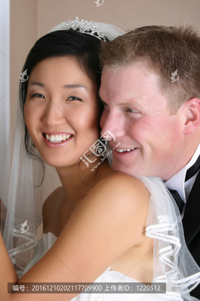 新婚夫婦