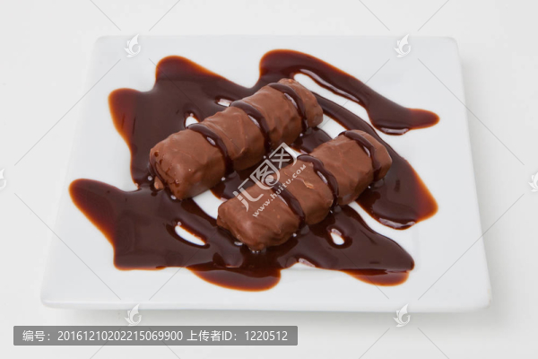 巧克力糖漿的酒吧