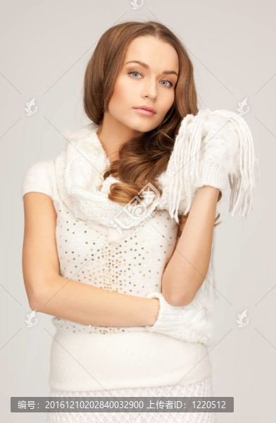 戴白手套的漂亮女人