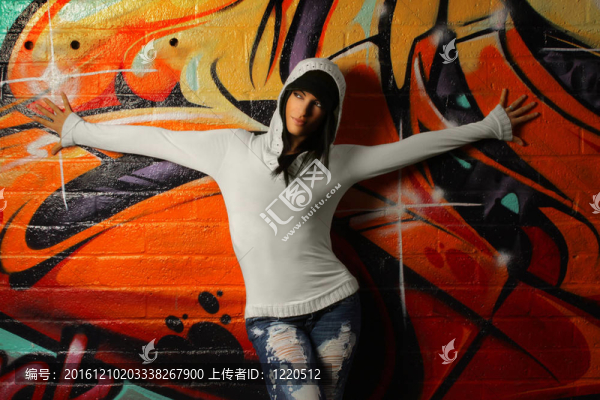 臀部女人反對(duì)涂鴉墻