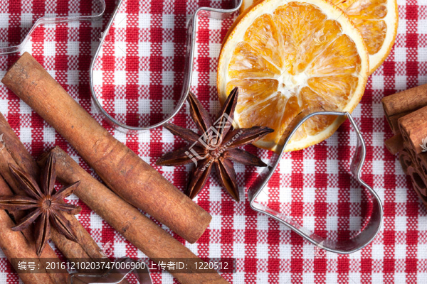 柑橘肉桂和Anise