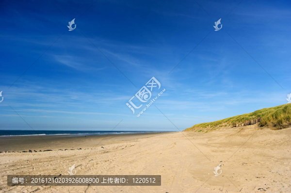 空蕩蕩的海灘