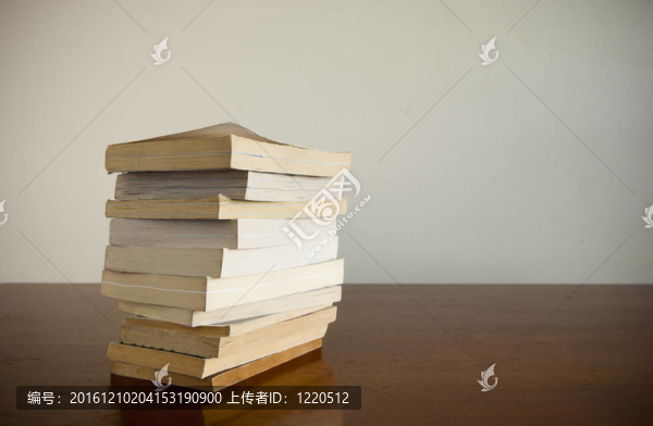 桌上書(shū)庫(kù)