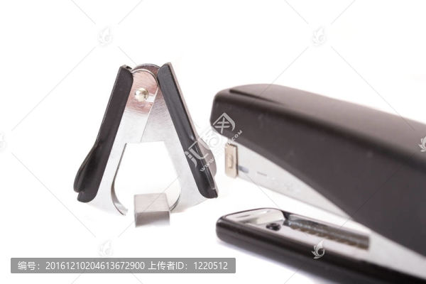 辦公用品：訂書(shū)釘；供應(yīng)；