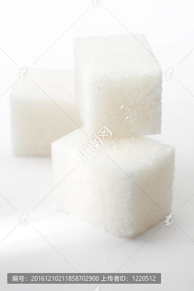 白背景上的糖